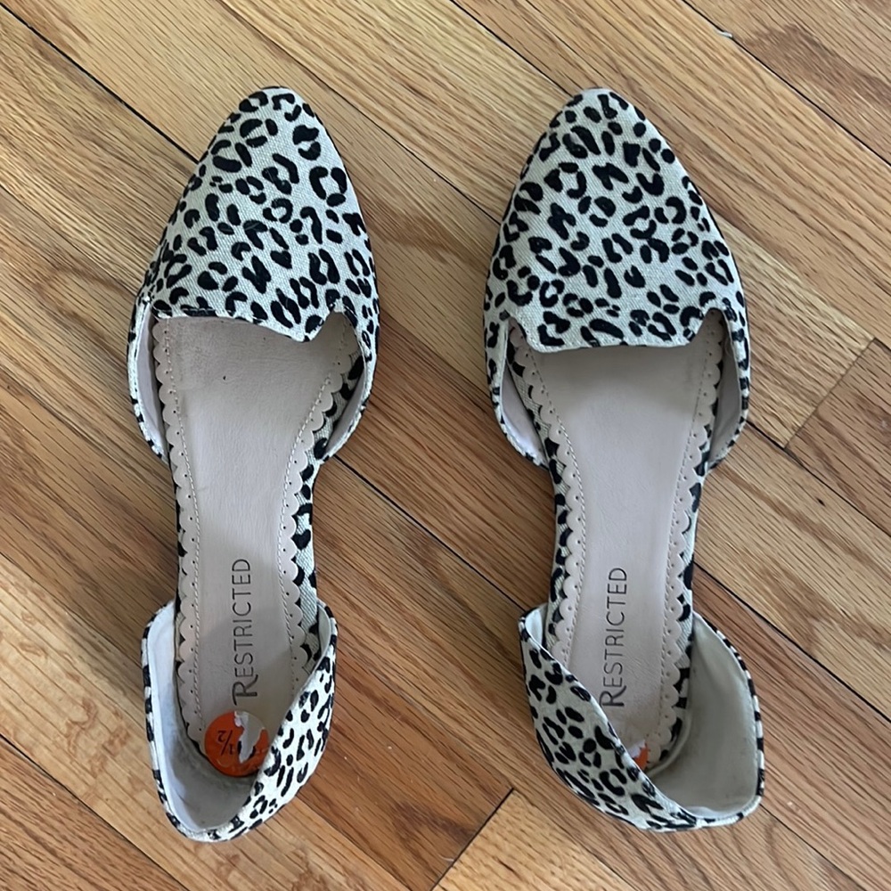 Leopard print shoes. Size 9.5.  Restricted.